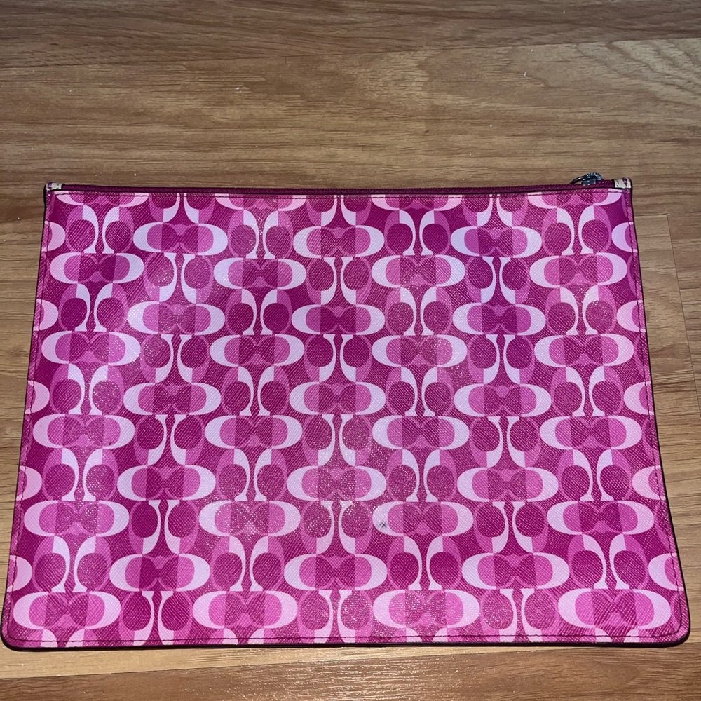 Coach Pink Pouch/ Makeup bag - Picture 2 of 6